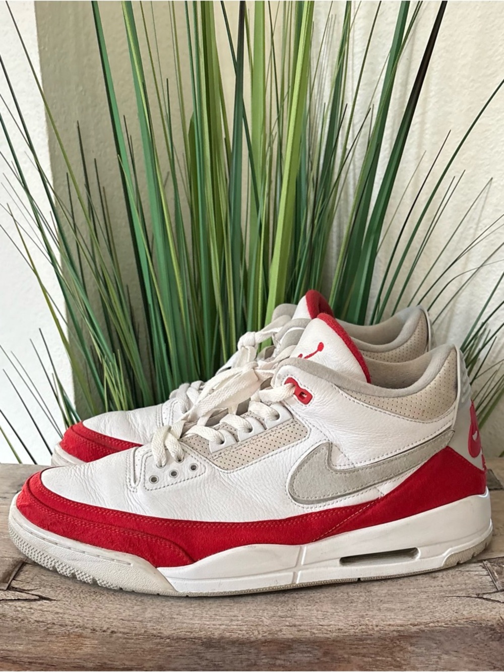 Air Jordan 3 Retro Tinker Hatfield White University Red Sneakers
